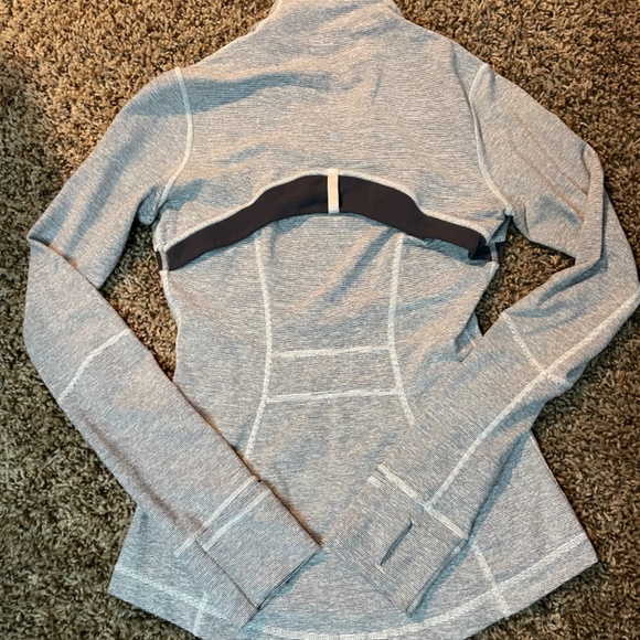 RARE lululemon athletica define jacket heathered Coal wee stripe size 2 - Picture 3 of 5